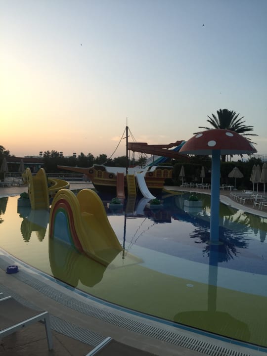 Pool Seaden Sea World Resort & Spa