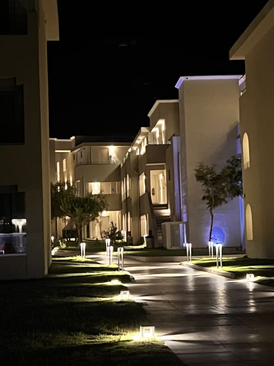 Gartenanlage Vantaris Luxury Beach Resort