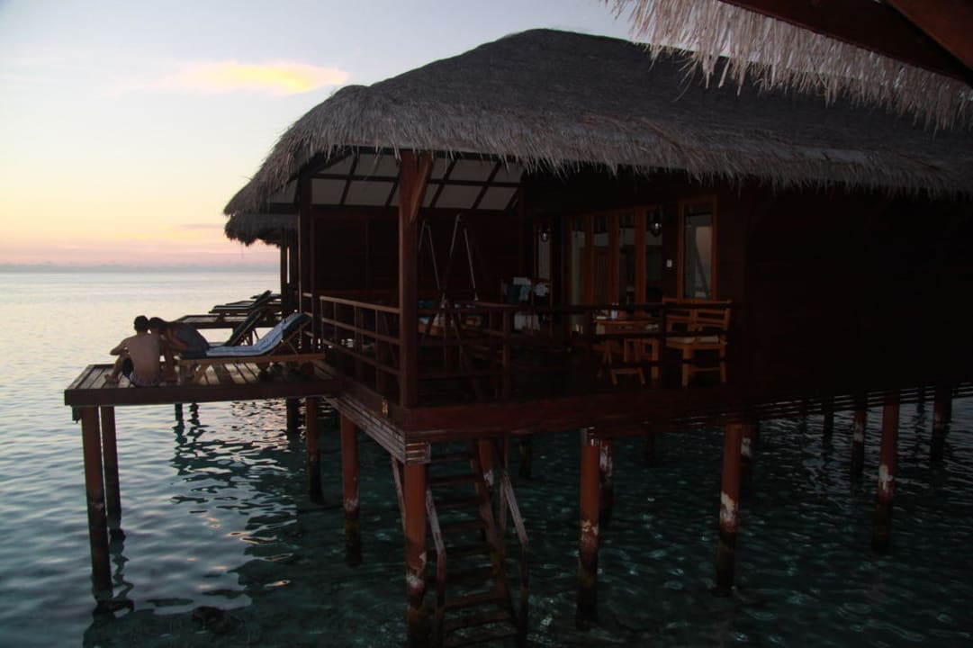 Wasserbungis - nicht zu empfehlen Filitheyo Island Resort