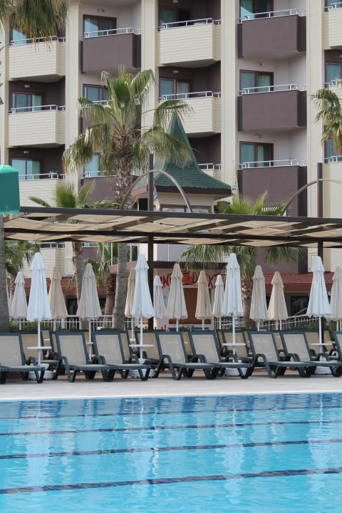 Schwimmpool Hane Family Resort