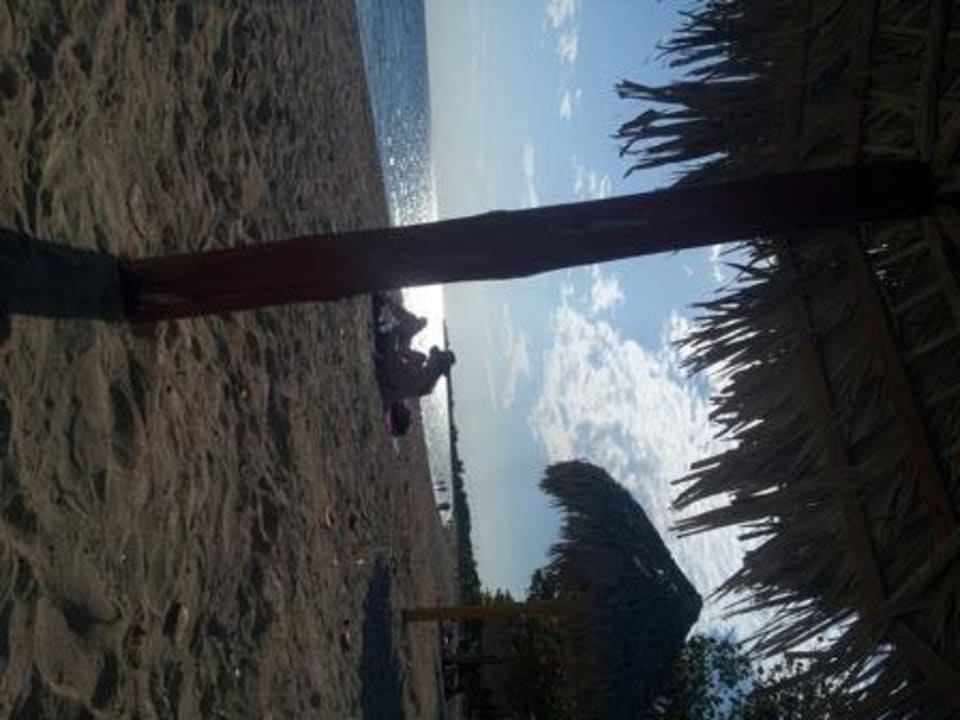Playa Ancon a 12km desde la casa. Hostal La Caridad