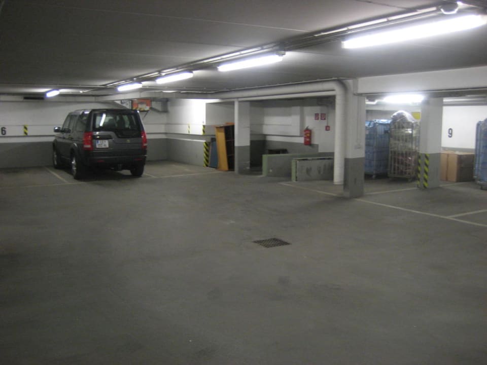 Tiefgarage  Holiday Inn Wien - City
