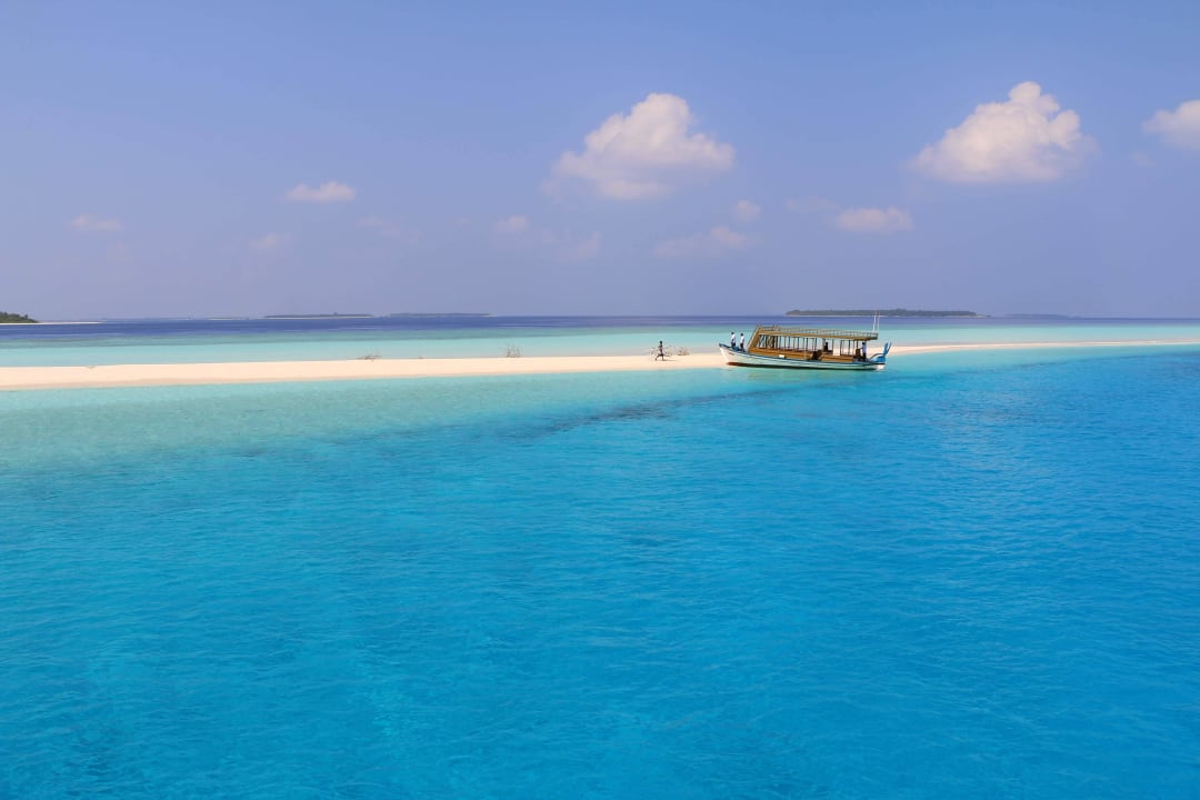 Ausflug mit dem Dhoni auf eine einsame Insel NH Collection Maldives Reethi Resort