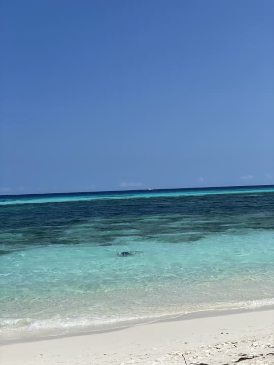 Strand Kuredu Island Resort & Spa