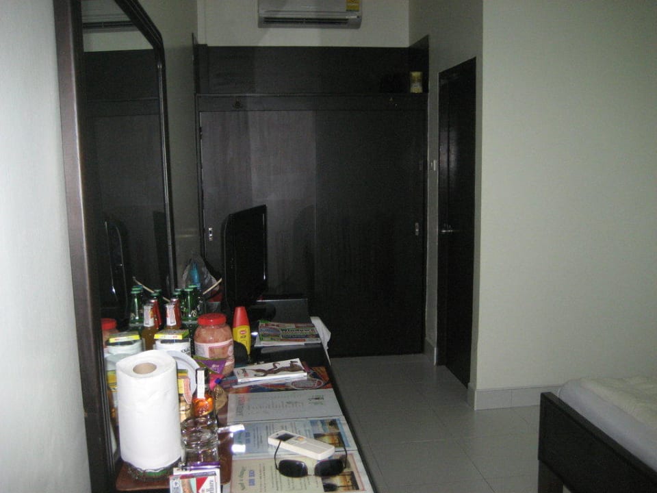 Sideboard und Schrank Lokal Phuket