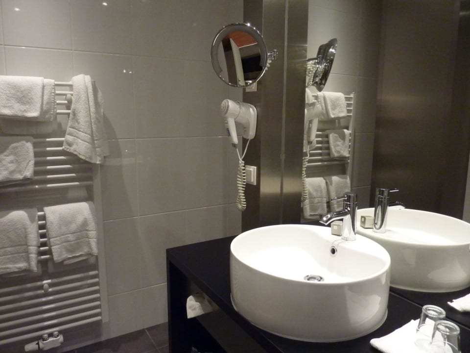 Blick ins Badezimmer Pannonia Tower