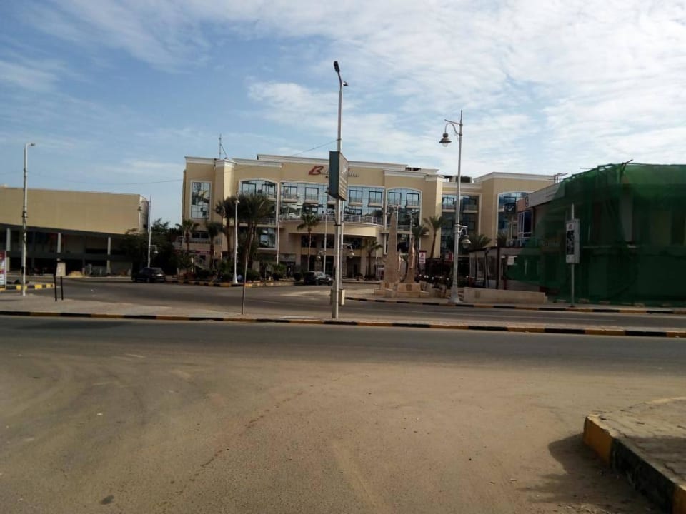 Straßenseitig Bella Vista Resort Hurghada