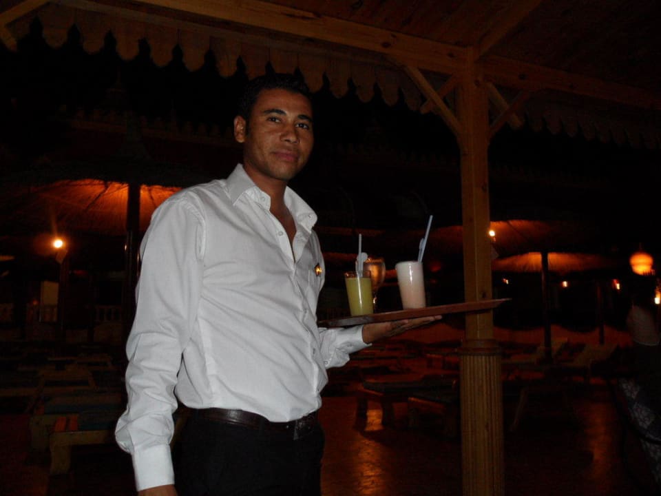 Klasse Kellner Pickalbatros Alf Leila Wa Leila Resort - Neverland Hurghada