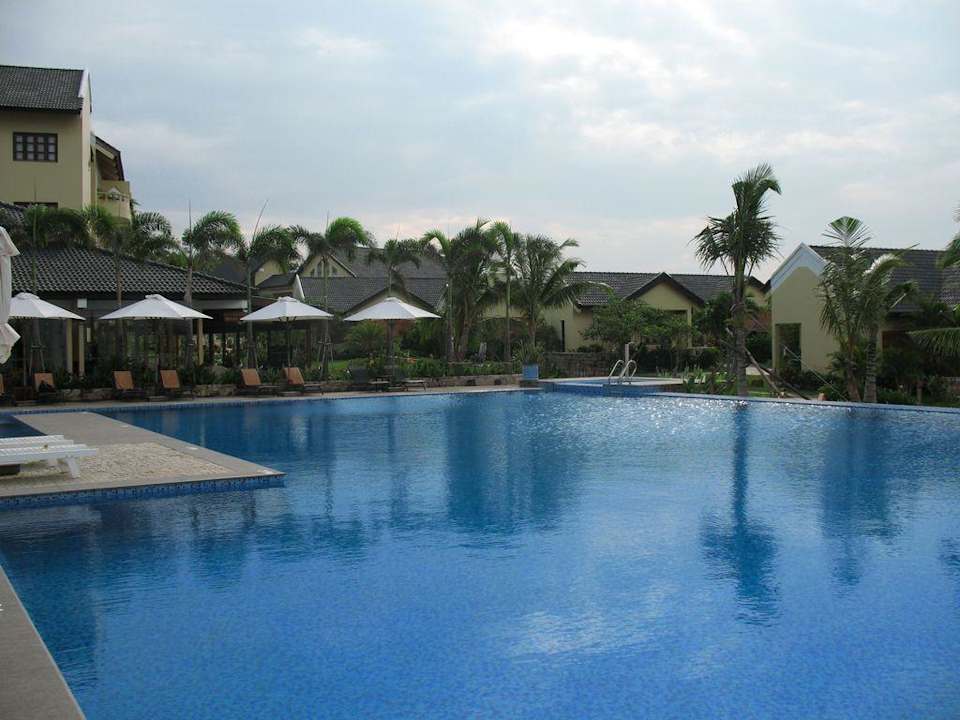 Blick auf Pool und Hotelanlage Eden Resort Phu Quoc