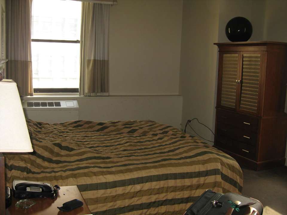 Erster Eindruck beim begehen des Zimmers New York's Hotel Pennsylvania