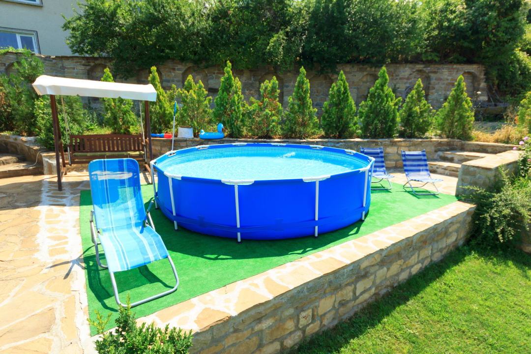 Summer pool Chamurkov Guest house