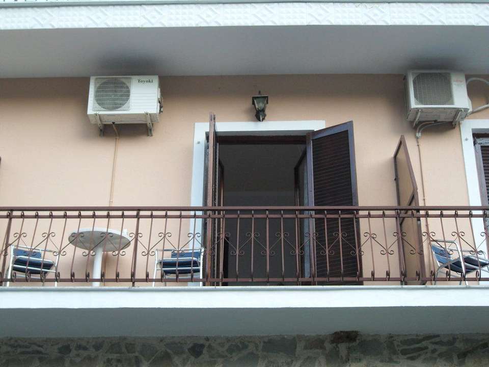 Unser Balkon Hotel Zozas Rooms