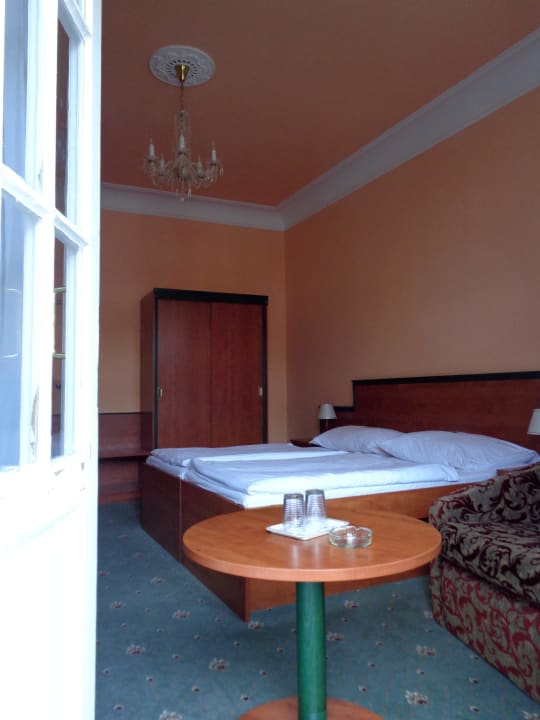 Pohled z balkónu Hotel Jessenius