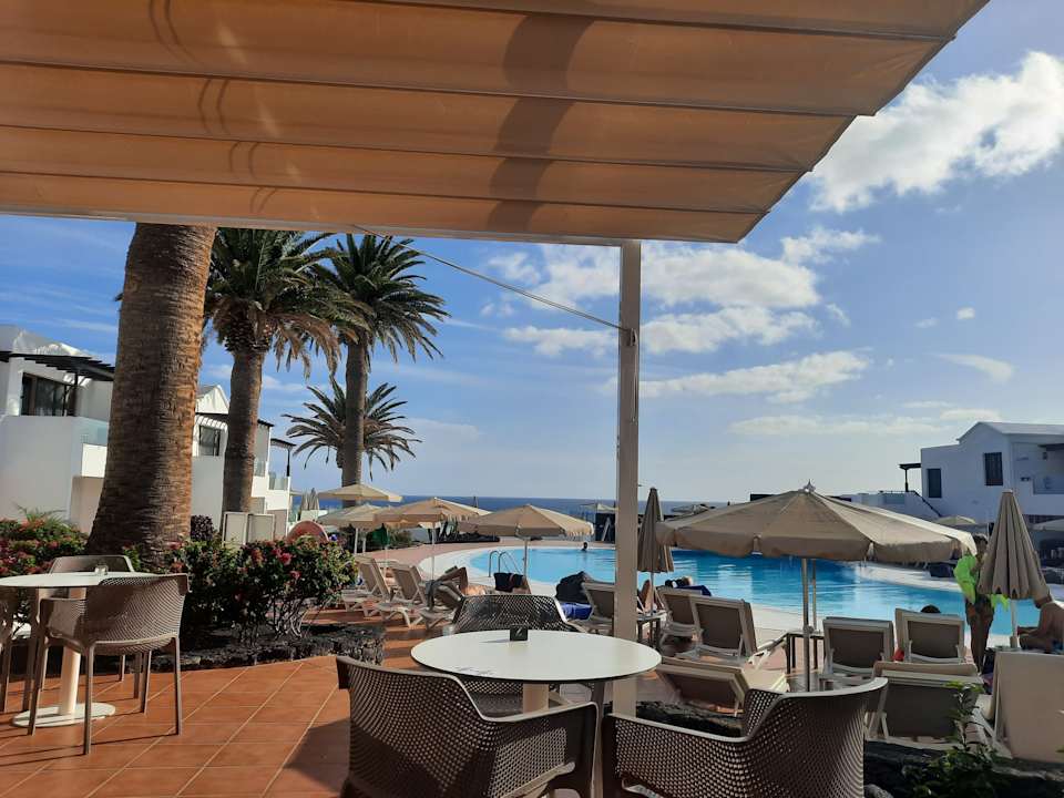 Pool R2 Bahia Kontiki Apartment