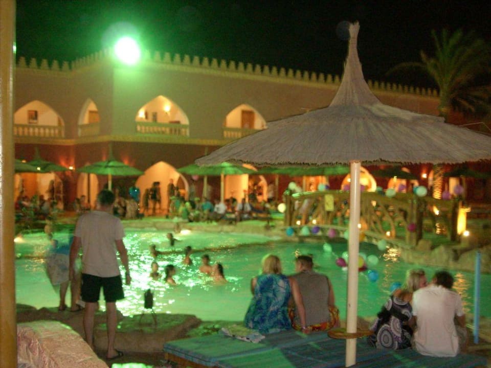 Pool party Pickalbatros Alf Leila Wa Leila Resort - Neverland Hurghada