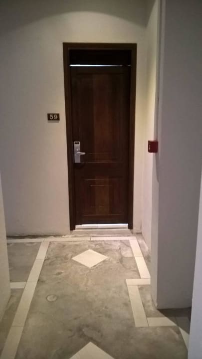 Hellhörige Zimmertüren Le Peninsula Bay Beach Resort & Spa