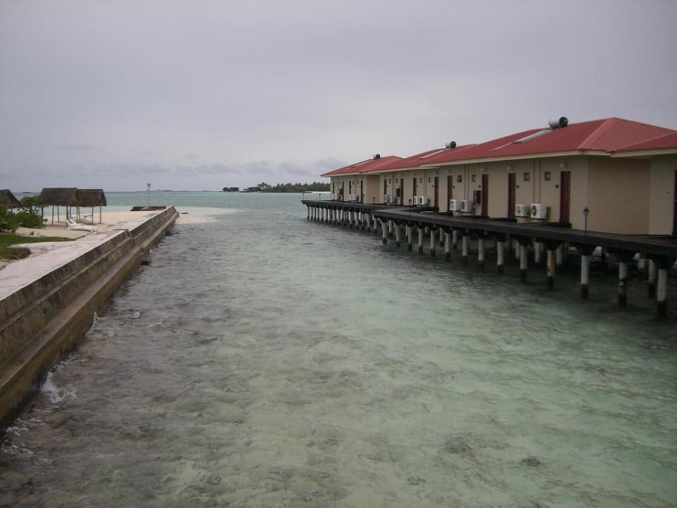 Wasserbungalows außen Summer Island Maldives