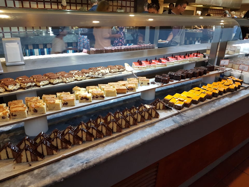 Buffet  Hotel Pine Bay Holiday Resort