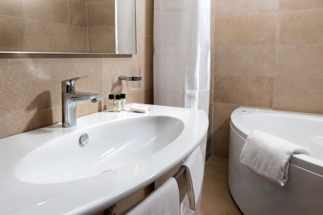 Bathroom  Hotel Della Conciliazione