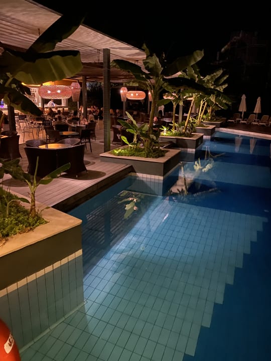 Pool TUI BLUE Xanthe