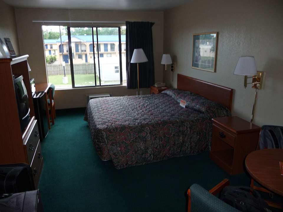 Kingsize Bett Hotel Howard Johnson Express Inn Pensacola FL