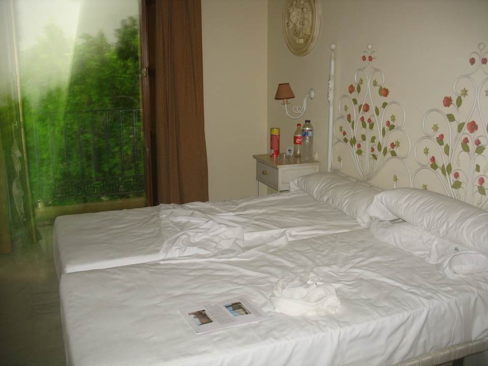 2 Einzelbetten als Doppelbett Hotel Dona Manuela