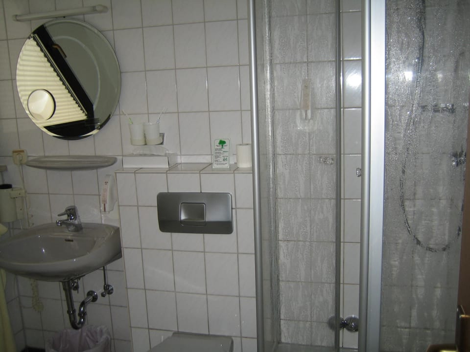 Bad Dreibettzimmer  Nr. 313 Moselhotel Hähn