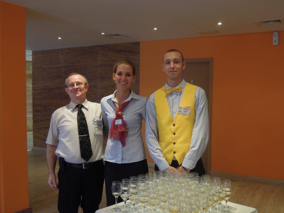 Vhod v restoran HVD Viva Club Hotel