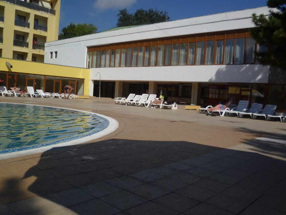 Poolbar und Restaurant oben drüber Complex Bran Brad Bega