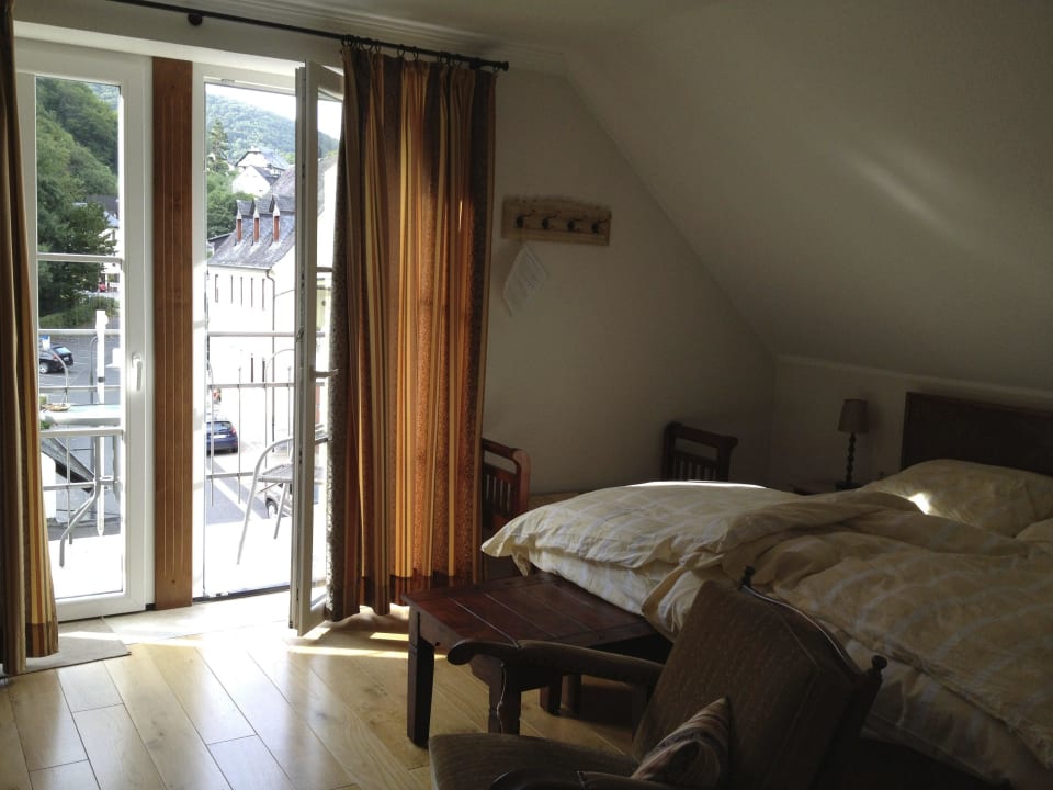 Zimmer 2. Etage Haus Burgblick