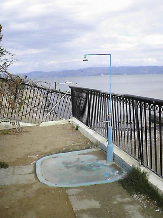 Verkeimte Pooldusche Hotel Corfu Sea Garden