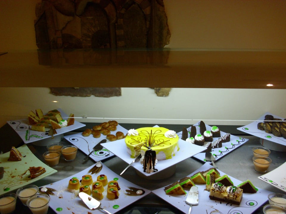 Super  lecker Aska Hotel Just in Beach