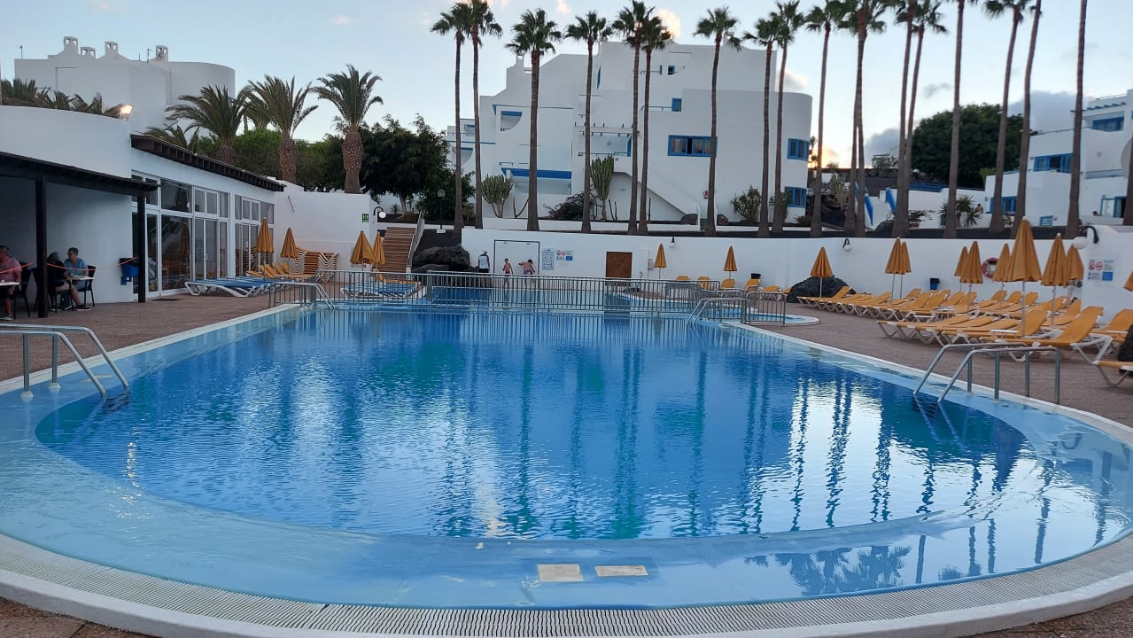 Pool Aparthotel Costa Mar