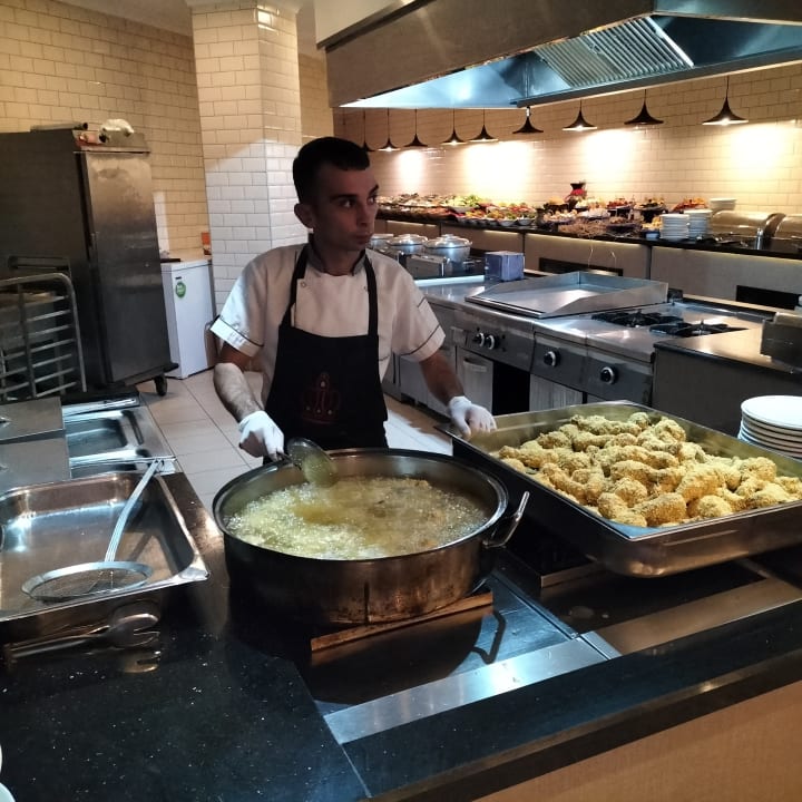 Gastro Tac Premier Hotel & Spa