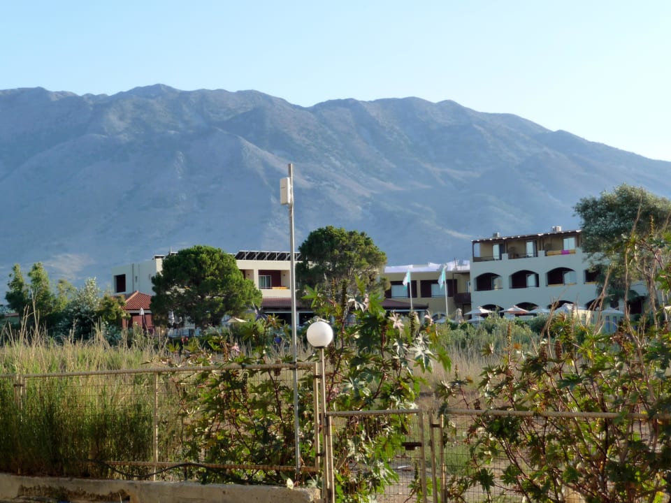 Blick von der Terrasse Vantaris Luxury Beach Resort