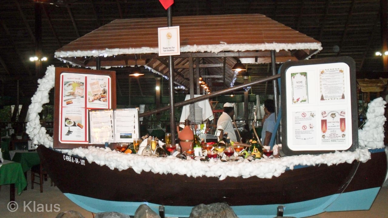 Zugang zum Restaurant - Heiligabend Summer Island Maldives