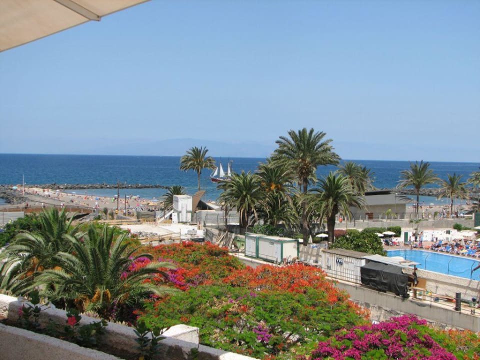 Aussicht von obere Etage bei Swimmingpool Alexandre Hotel Gala