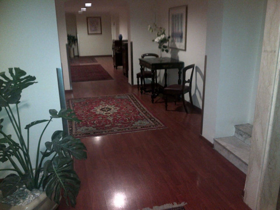 Gang im ersten Stock Hotel Osborne