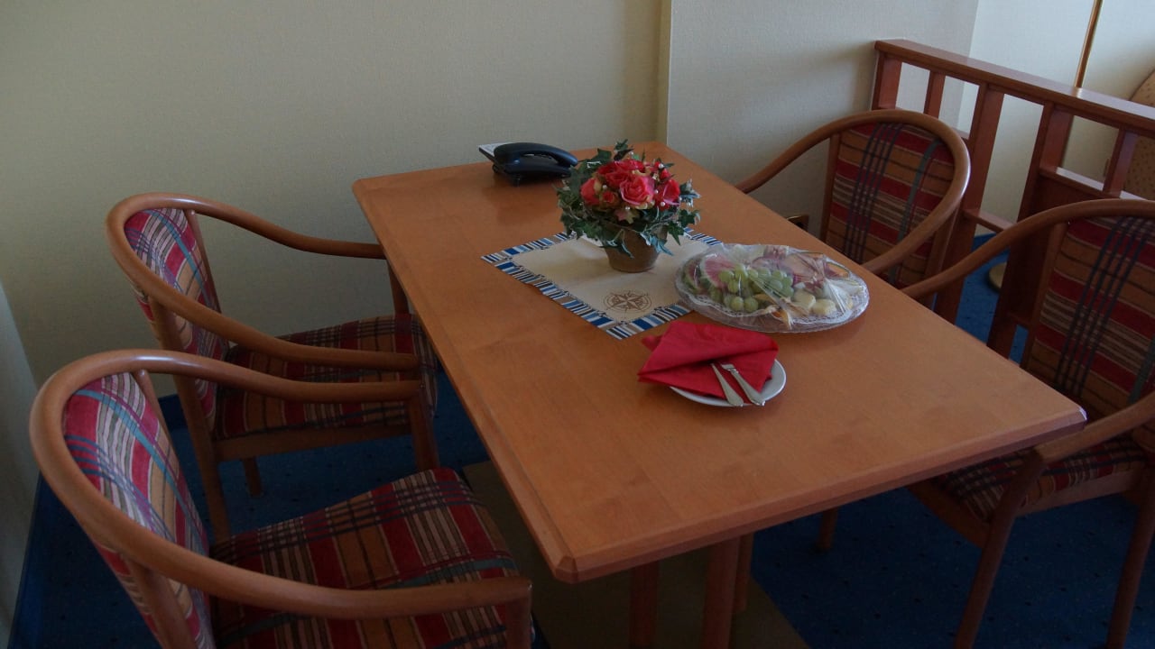 Eßbereich der Suite Arkona Strandhotel