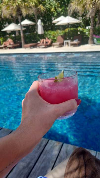 Pool Dreams Onyx Resort & Spa