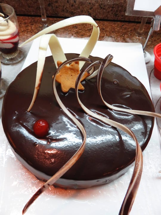 Ein Kunstwerk aus der Küche Steigenberger Coraya Beach - Adults only