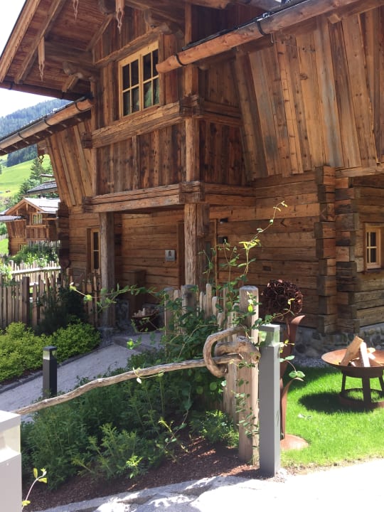 Außenansicht Chaletdorf Auszeit