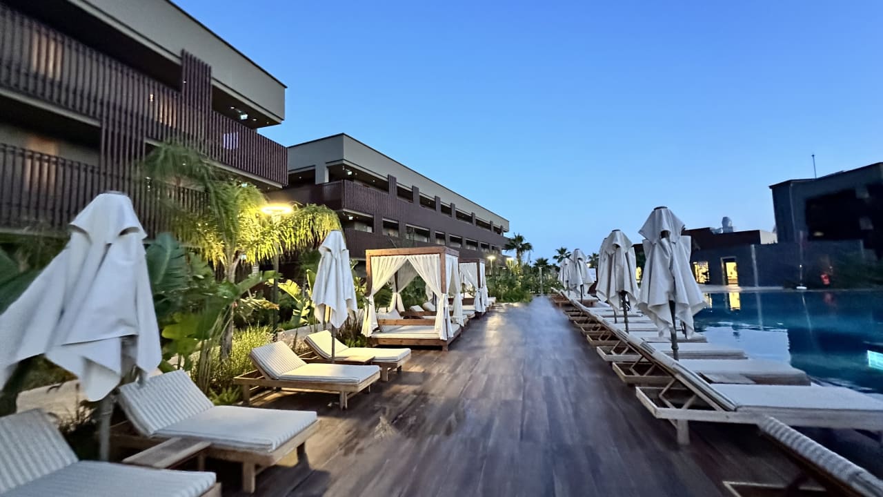 Pool Jacaranda Luxury Resort