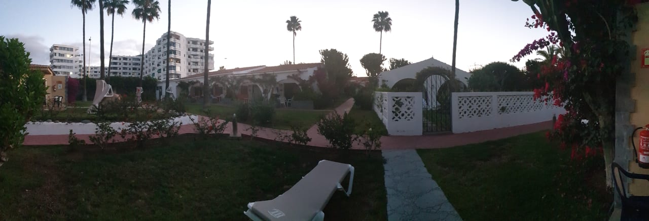 Garten HL Miraflor Suites Hotel