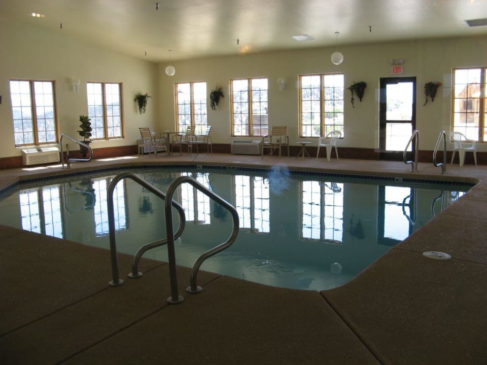 Hotel Ramada Virginia City: Pool Silverland Inn & Suites