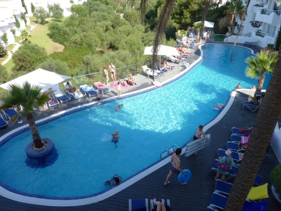 Das Schwimmbad im Ferrera Beach Apartamentos Playa Ferrera