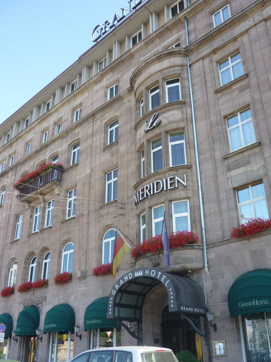 Eingang Le Méridien Grand Hotel Nürnberg