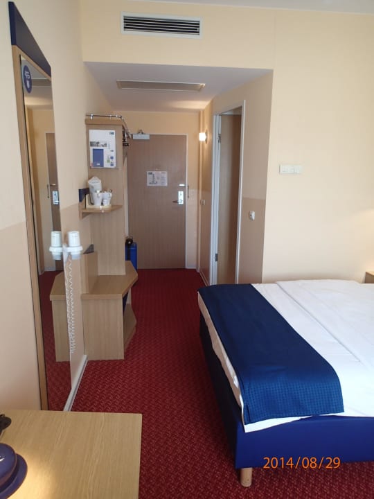 Zimmer Holiday Inn Express Frankfurt - Airport