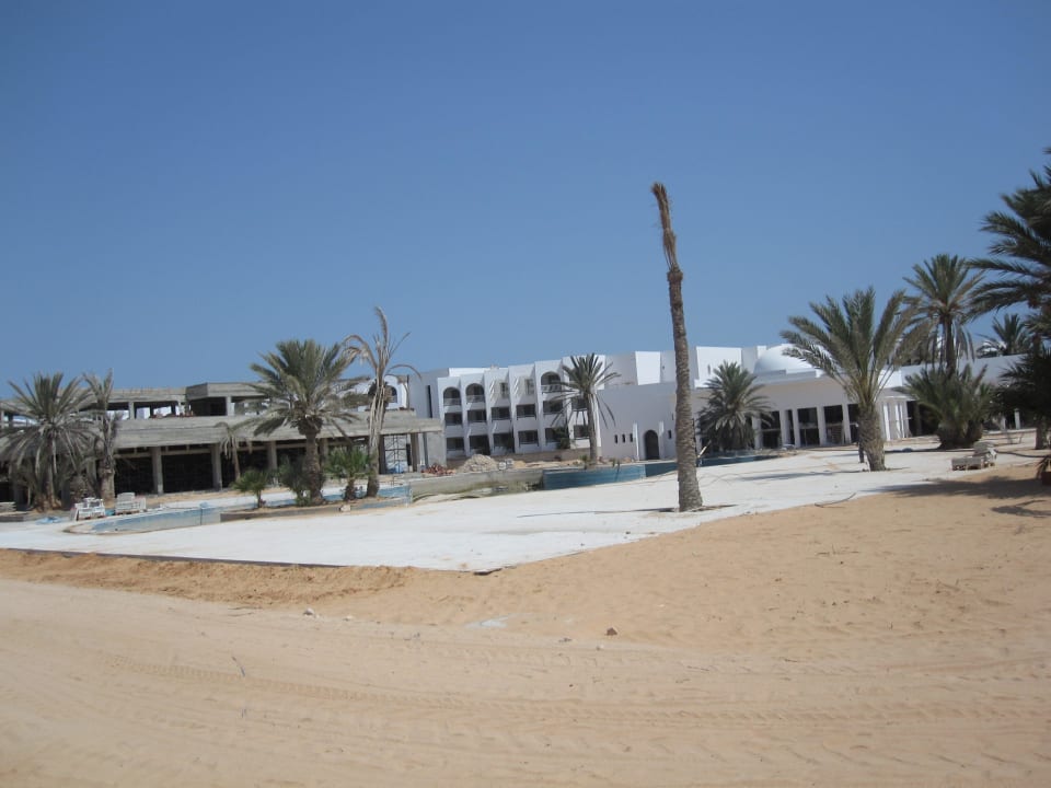 August 2012 Yadis Imperial Beach & Spa Resort