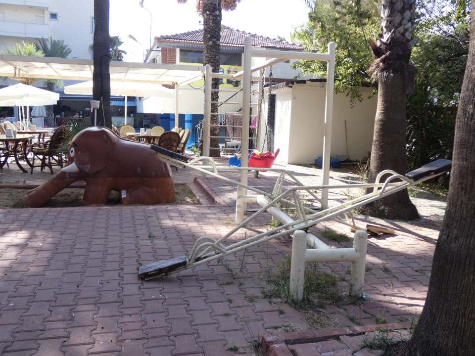 Gartenanlage Cinar Family Suite Hotel